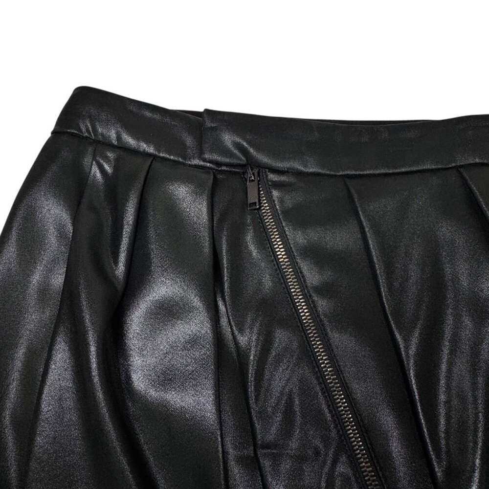 Gucci Black Mini Skirt SZ 6 Black Silk Blend Zipper Contemporary Designer - Picture 9 of 11